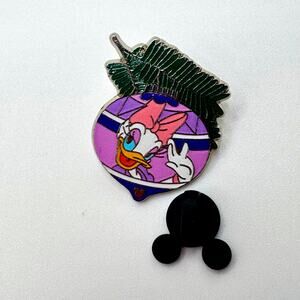 2010 Hidden Mickey Christmas Ornament Daisy Duck Completer Disney Pin DLR